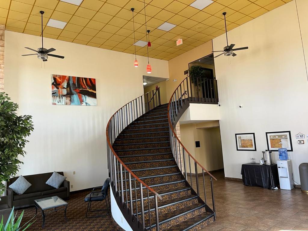 Hutchi Bell Hotel South Hutchinson Luaran gambar